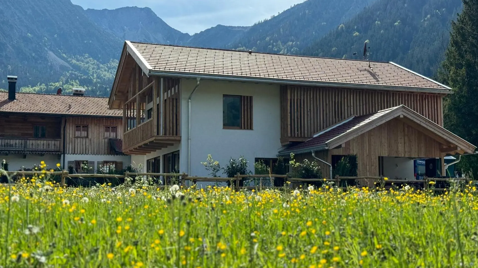 Bergblick Chalet بايريشزيل بيت للعطل